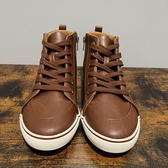 CAT & JACK Youth Florian Side Zip Sneakers Size 4 - Picture 4 of 7